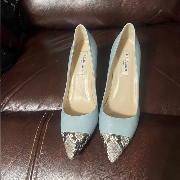 L.K. Bennett London Kay blue leather pumps with snake toe cap, EUC, size 38 - Picture 1 of 8